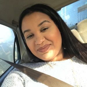 Meet your Posher, Ivette